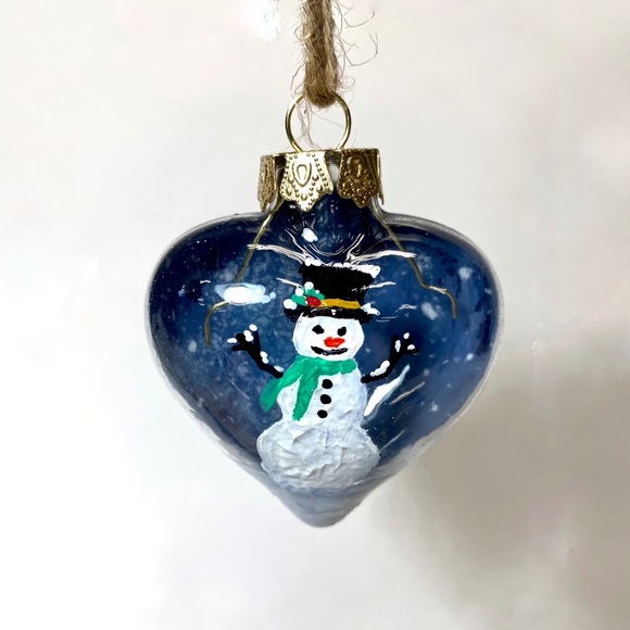 ORIGINAL Hand Painted Snowman Scene on Puffed Glass Heart Christmas Ornament - Picture 4 of 4